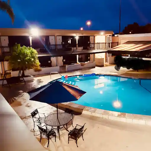 irpam8kjxy0fm4duybip-6546953