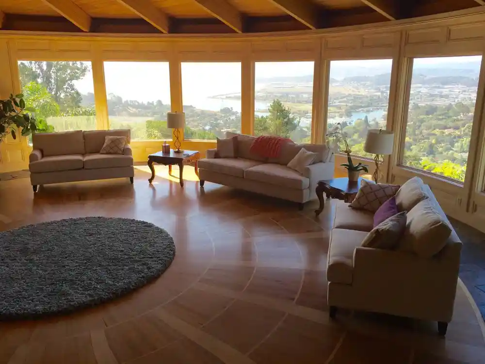 bknhbw3jmwc2hbheuola