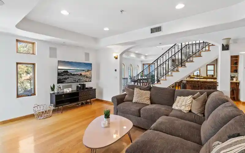 odetsxidb1lopj0zhlor