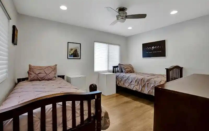 y8tnjs2klw2h10azztu9